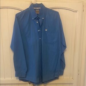 Men’s blue shirt
Cinch